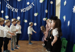 Występy dzieci z grupy Biedronki
