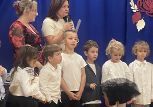 P. Dyrektor składa życzenia wszystkim pracownikom