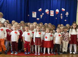 "Przedszkole do hymnu"