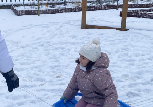 Zimowe zabawy na śniegu